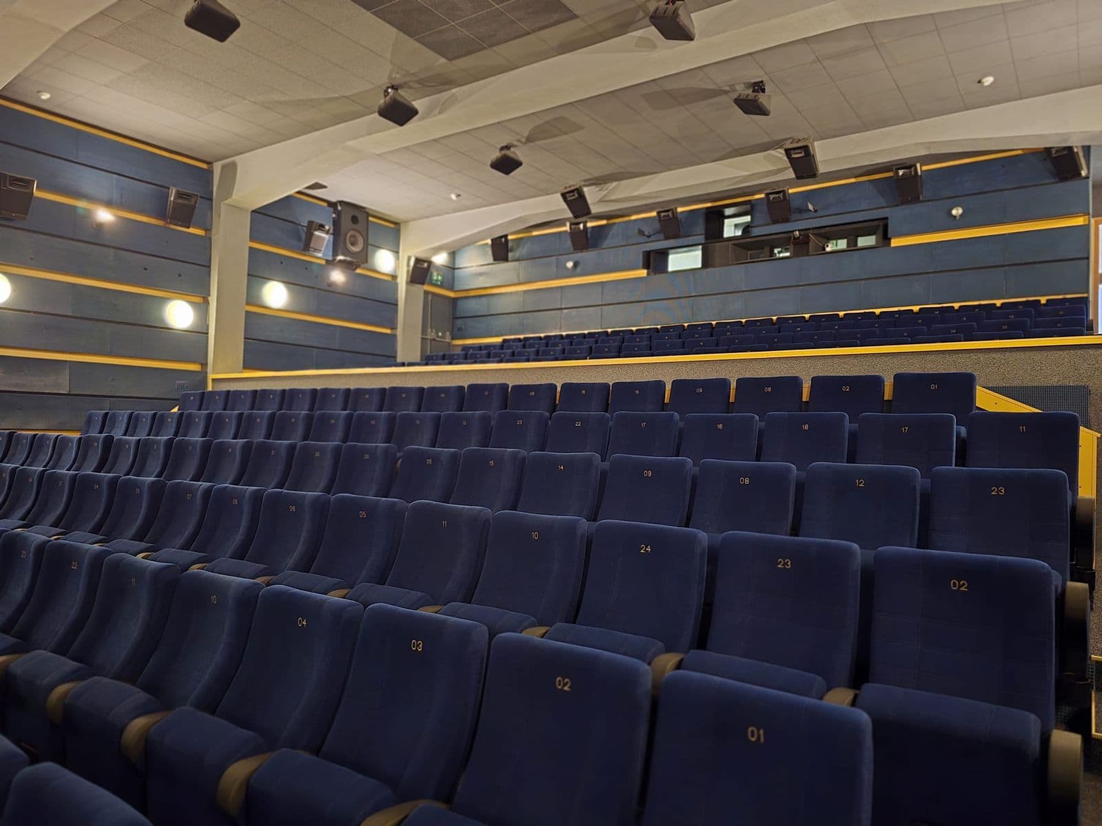 Biograf Kotva, České Budějovice — hlediste4
