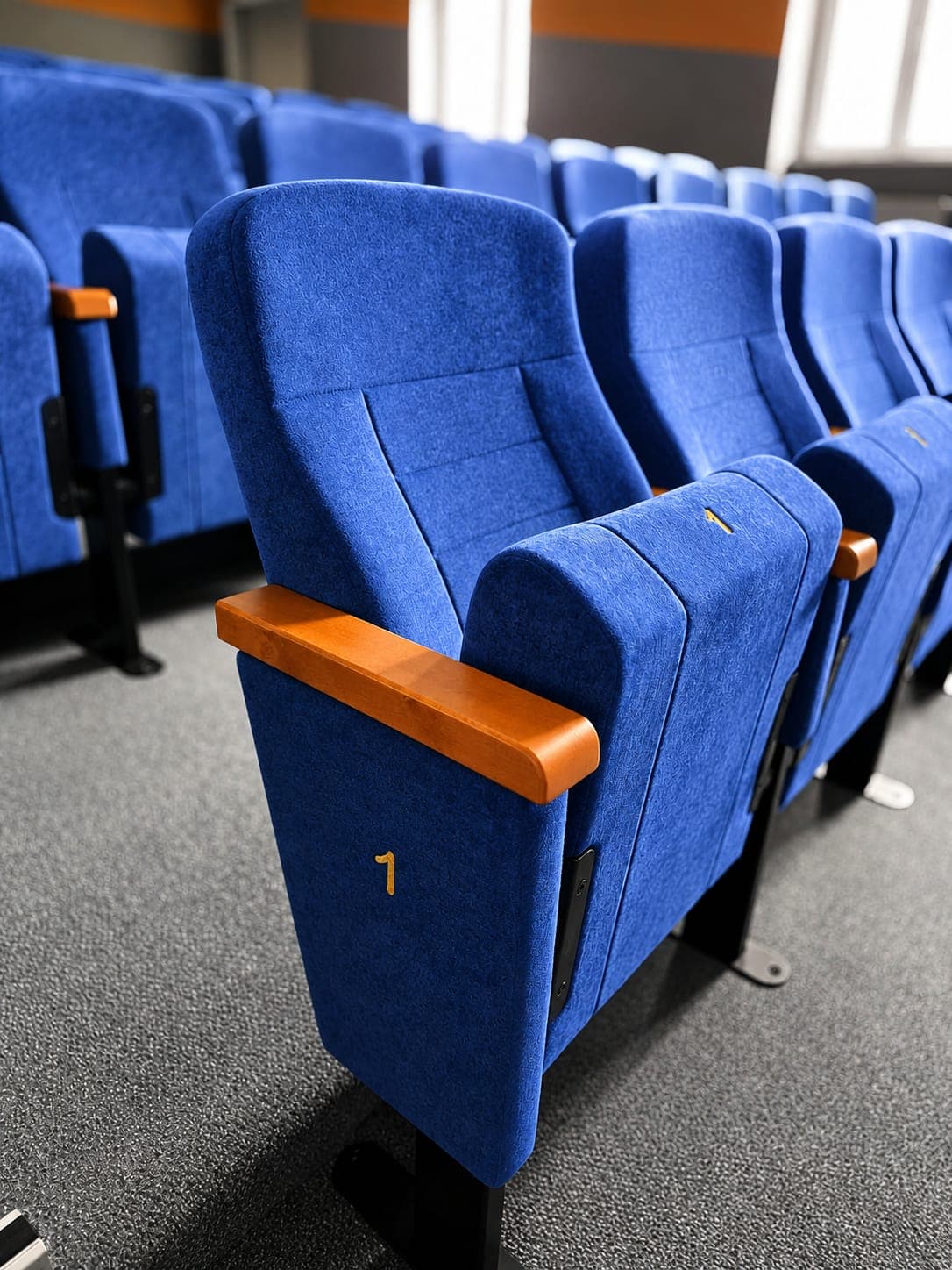 Kino Velké Přílepy — kinokreslo detail