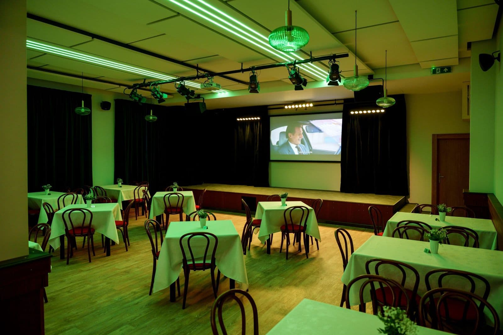 Kultur- und Kreativzentrum Ostrov — maly sal