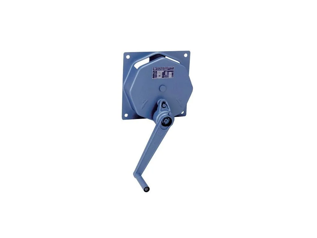 Silent bi-directional crank winch