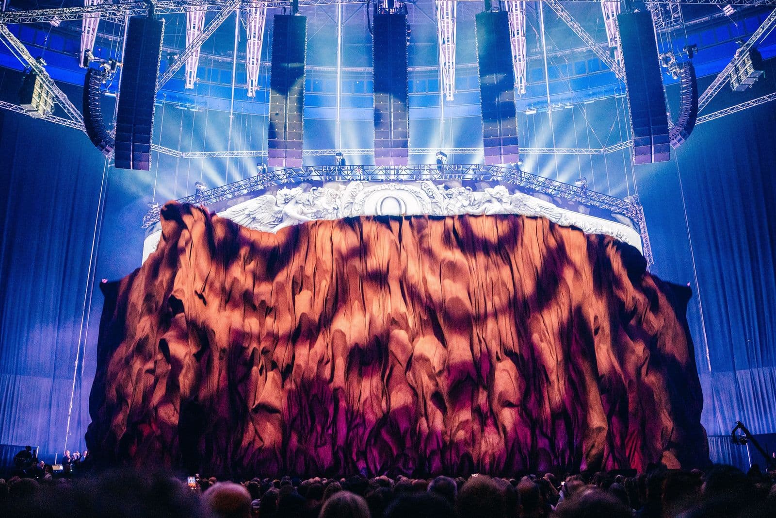 Queenie: QUEEN RELIVED Philharmonic v O2 areně